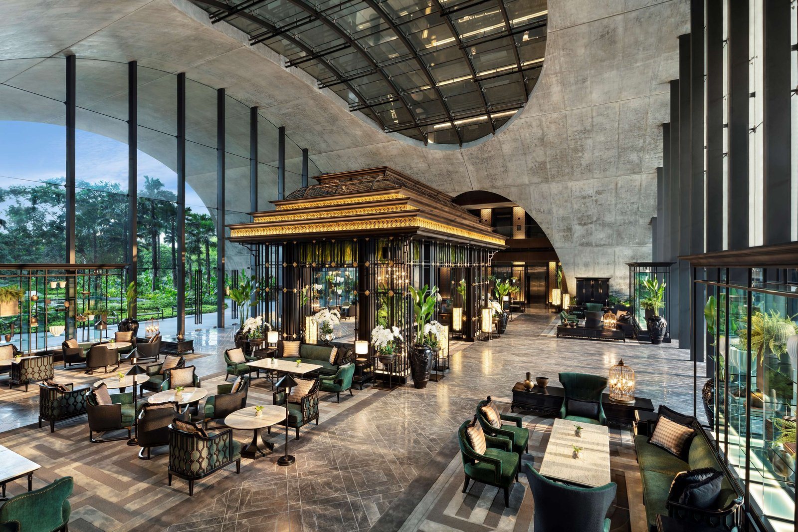 Sindhorn Kempinski Hotel Bangkok，就在伦披尼公园旁边