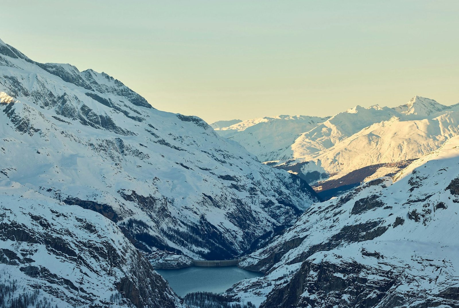 Val d’Isère 的 Lac du Chevril