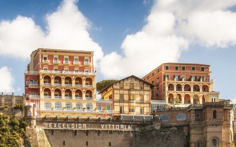 Excelsior Vittoria: November Rooms and Dinner